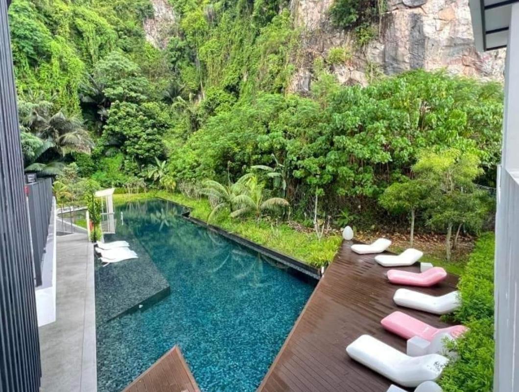 Hillside @ The Cove Hillside Residential Apartment *