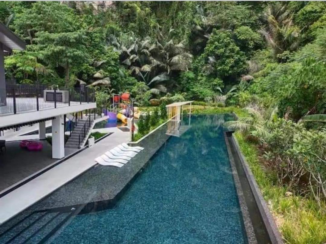 Hillside @ The Cove Hillside Residential Apartment